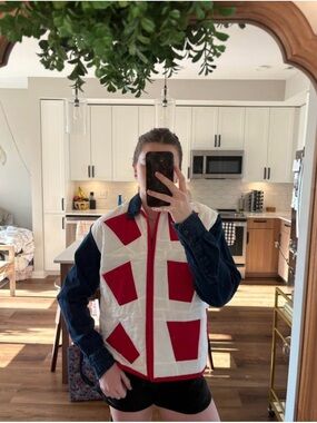 Quilted jacket w/ Denim sleeves and collar